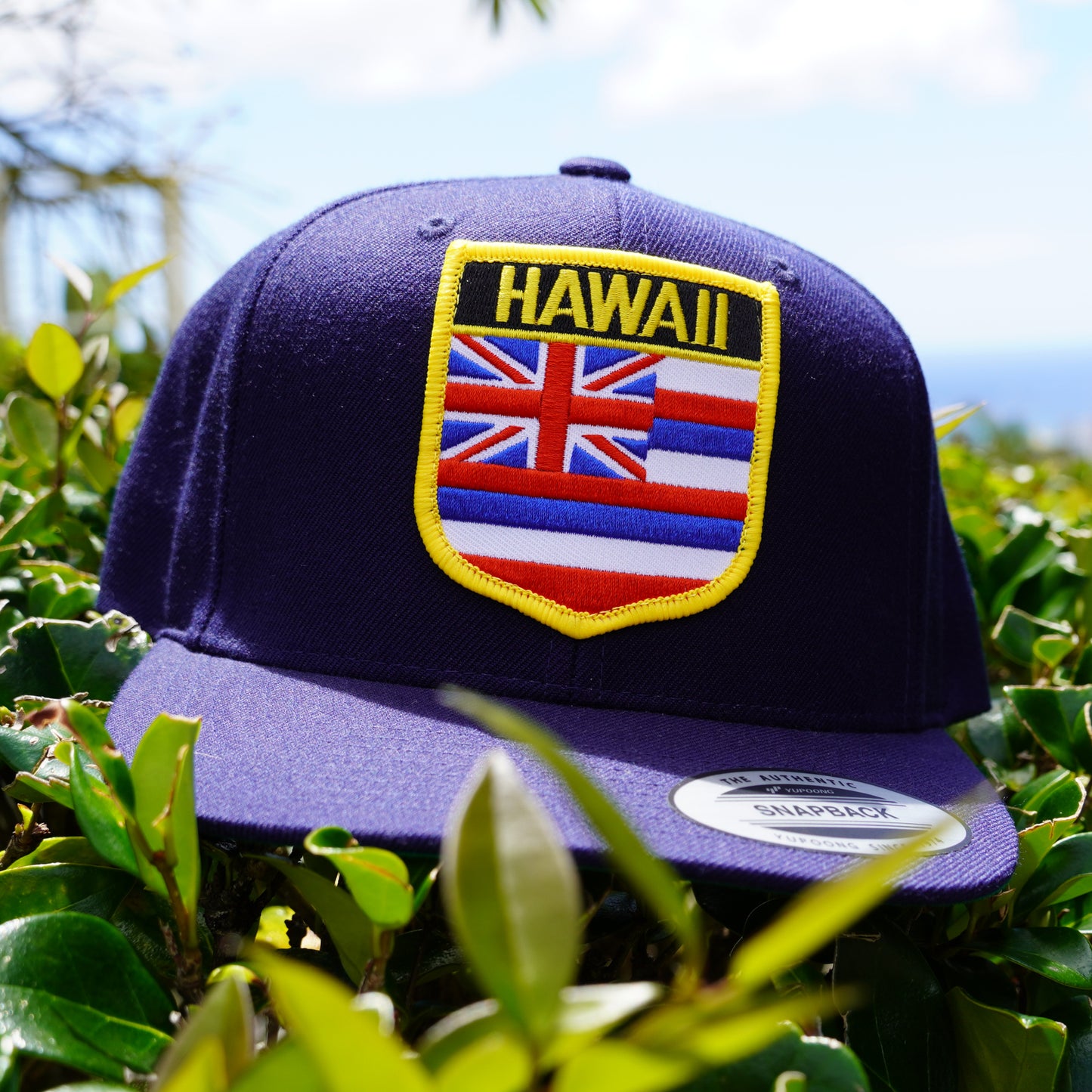 Hawaii Flag Shield Flat Bill Snap Backs(2 Colors)