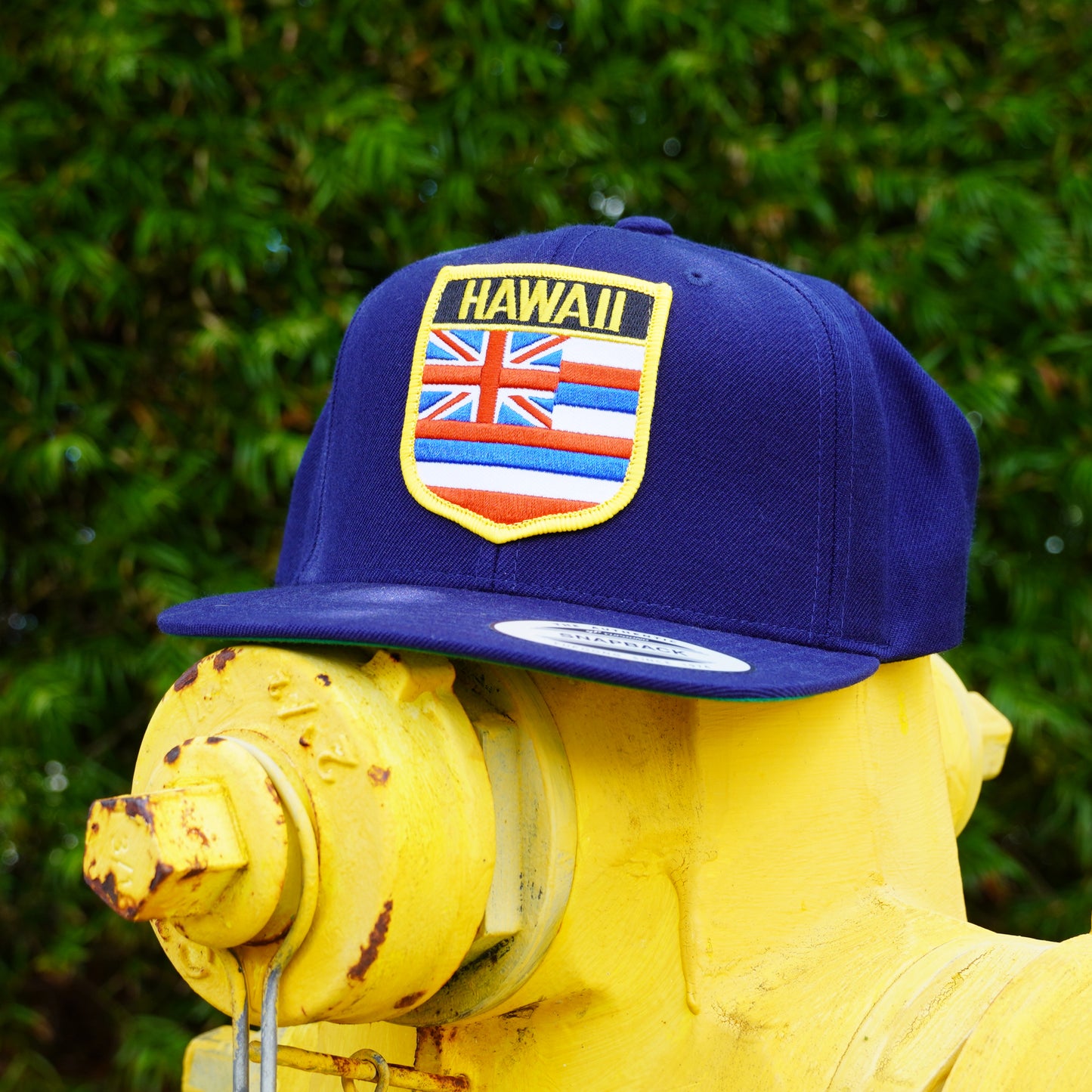 Hawaii Flag Shield Flat Bill Snap Backs(2 Colors)