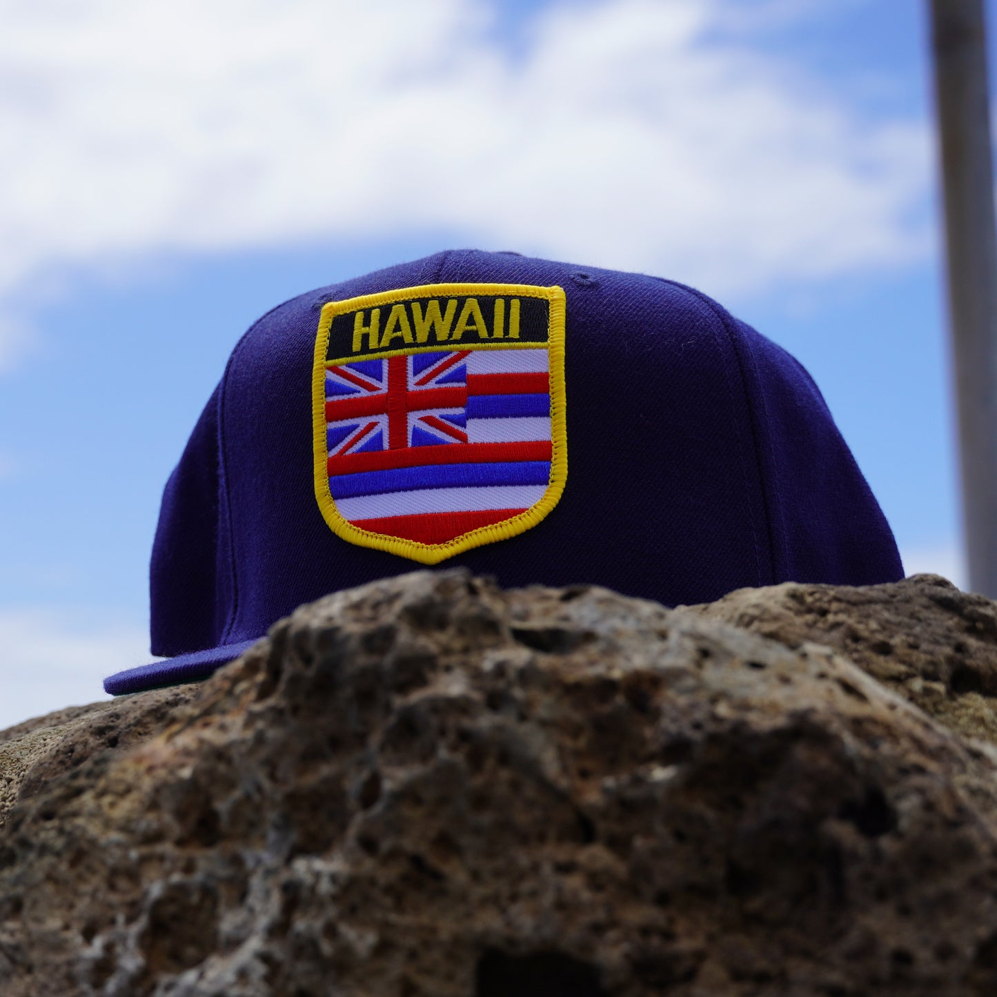 Hawaii Flag Shield Flat Bill Snap Backs(2 Colors)