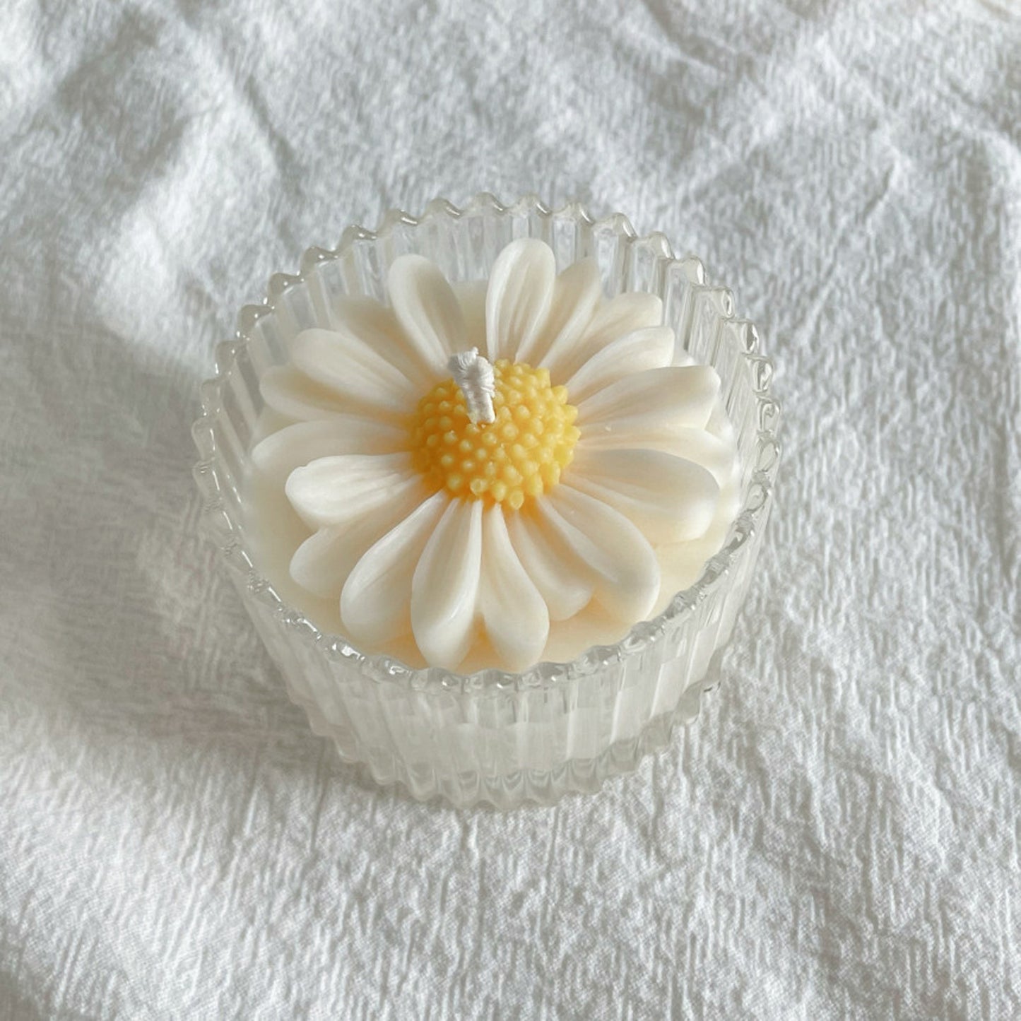 Daisy natural soy wax candle